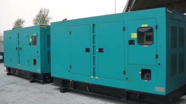志仲镇康明斯400kw大型柴油二手发电机组